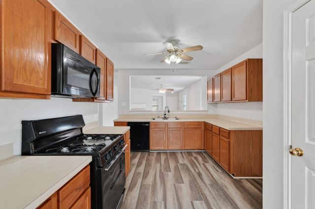 21907 Willow Shade Lane, Tomball, TX 77375