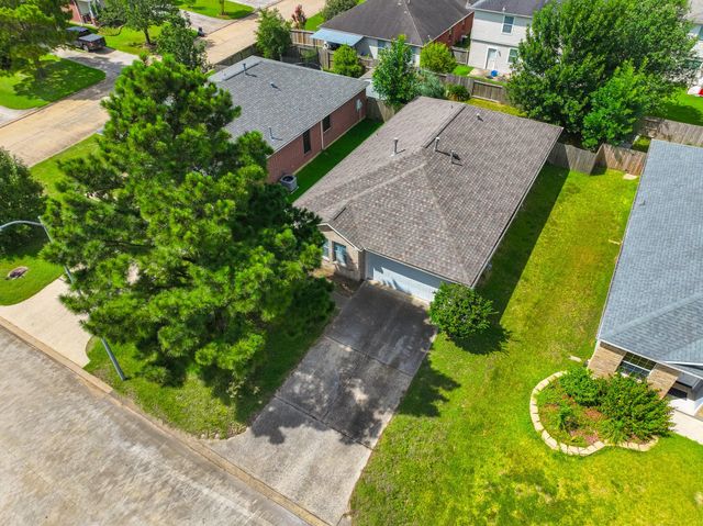 21907 Willow Shade Lane, Tomball, TX 77375