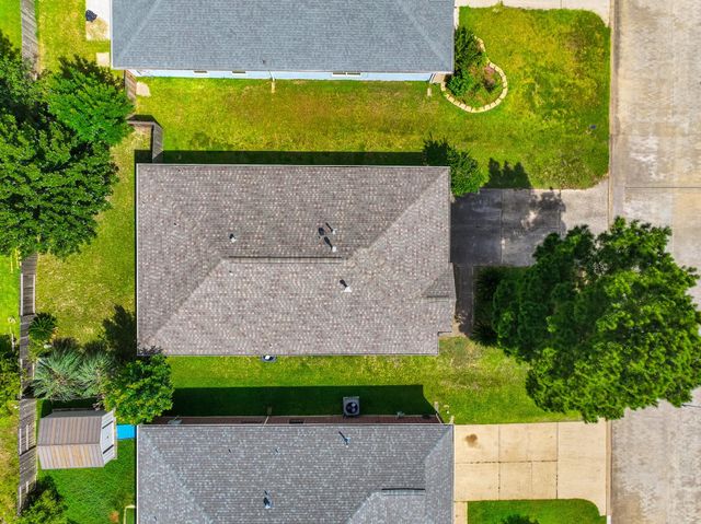 21907 Willow Shade Lane, Tomball, TX 77375
