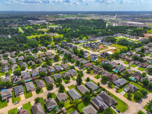 21907 Willow Shade Lane, Tomball, TX 77375