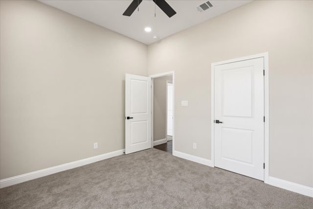 210 Knob Hill Drive, Granbury, TX 76048
