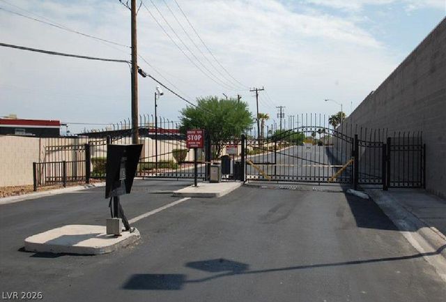 2654 Aracatuba Avenue, Las Vegas, NV 89121