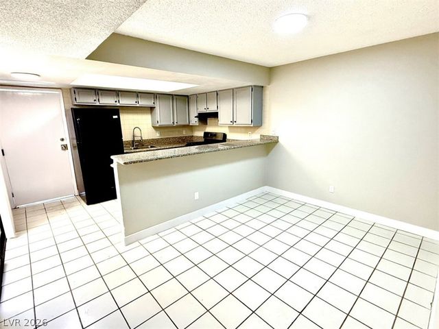 2654 Aracatuba Avenue, Las Vegas, NV 89121