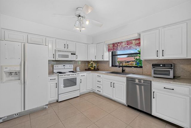 9830 Bischofia Tree Way, Boynton Beach, FL 33436