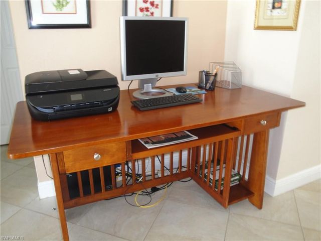 301 SE 1st ST, Cape Coral, FL 33990