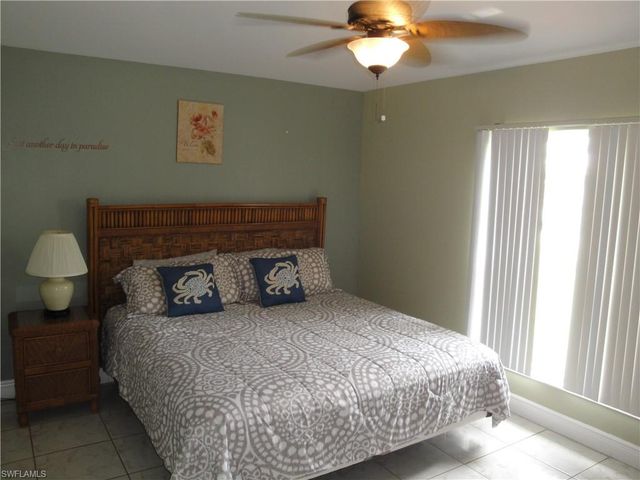 301 SE 1st ST, Cape Coral, FL 33990