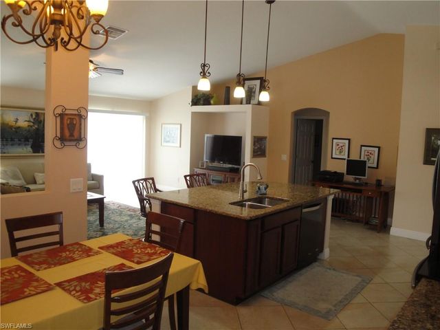301 SE 1st ST, Cape Coral, FL 33990