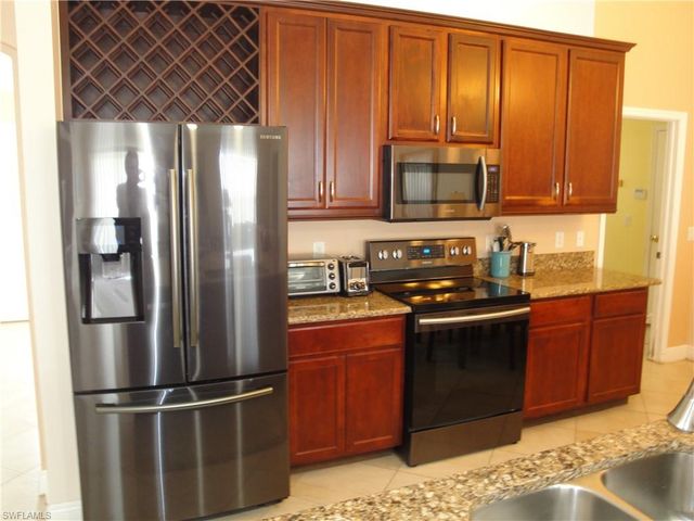 301 SE 1st ST, Cape Coral, FL 33990
