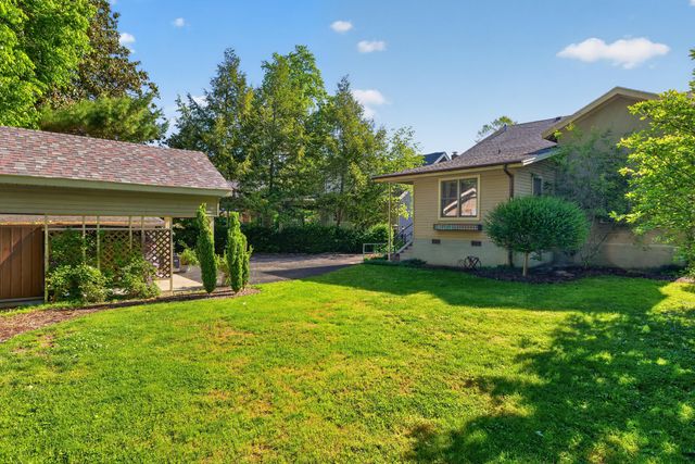 151 St Mildreds Court, Danville, KY 40422