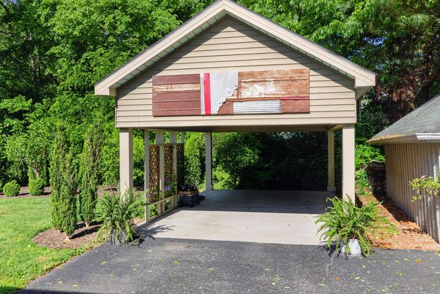 151 St Mildreds Court, Danville, KY 40422