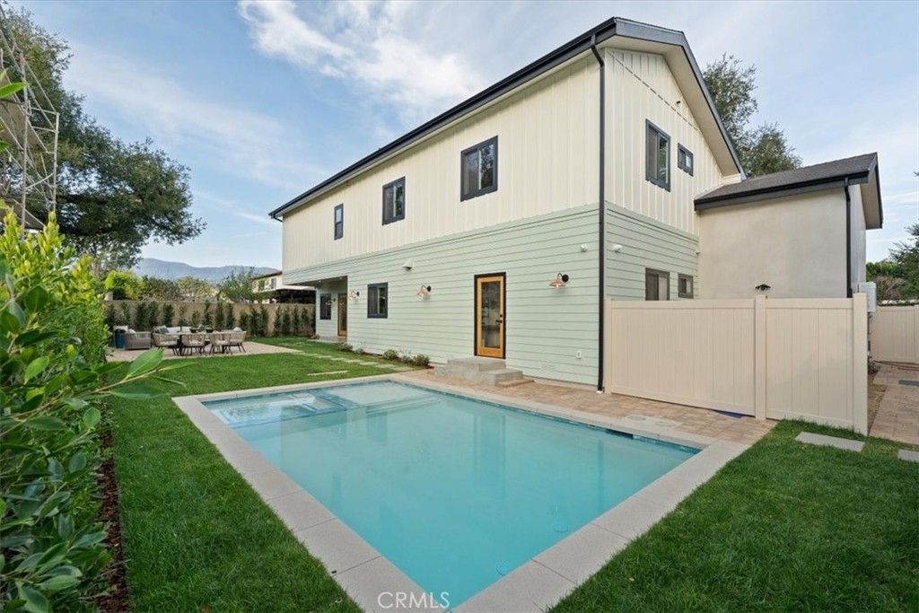 Image 13 of property listing at 10505 Jordan, Chatsworth, CA 91311
