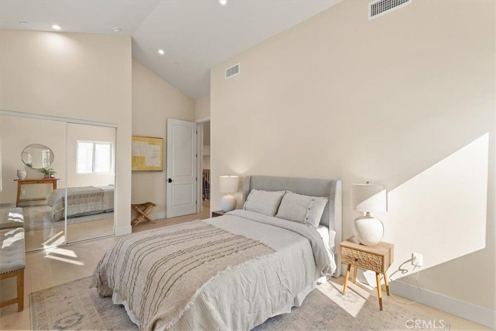 Image 21 of property listing at 10505 Jordan, Chatsworth, CA 91311