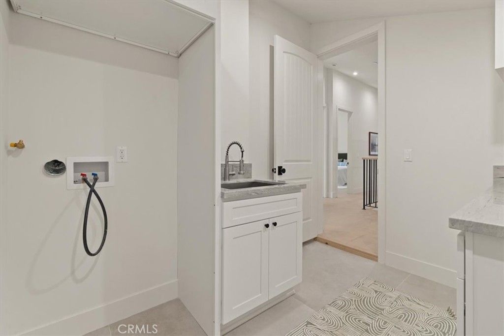Image 35 of property listing at 10505 Jordan, Chatsworth, CA 91311