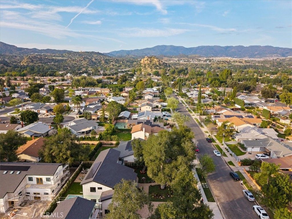 Image 37 of property listing at 10505 Jordan, Chatsworth, CA 91311