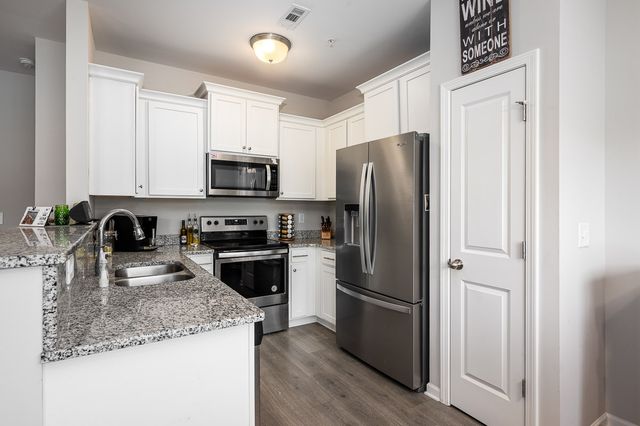 209 Dursley Ln, Spring Hill, TN 37174
