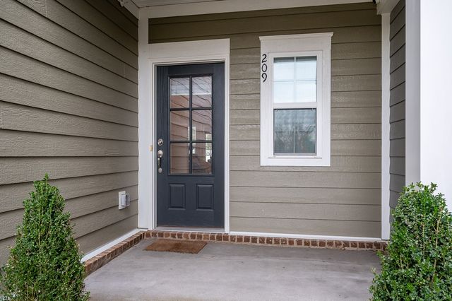 209 Dursley Ln, Spring Hill, TN 37174