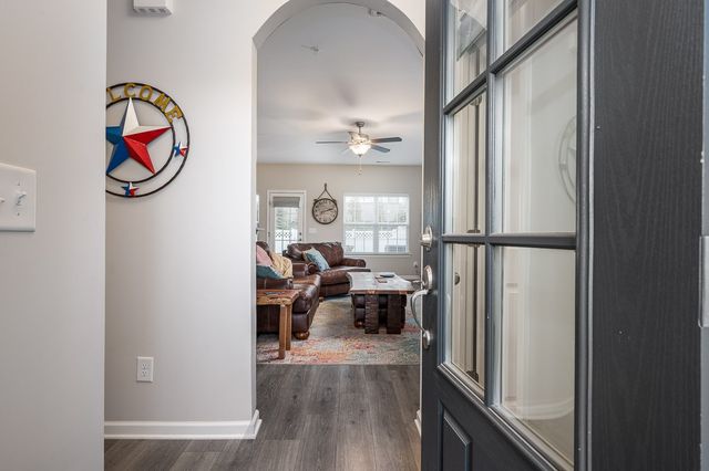 209 Dursley Ln, Spring Hill, TN 37174