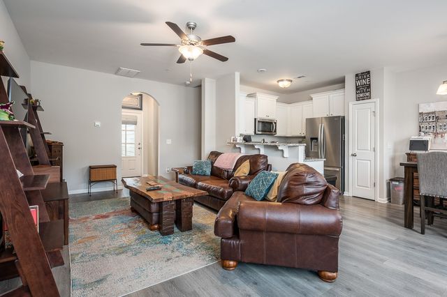 209 Dursley Ln, Spring Hill, TN 37174