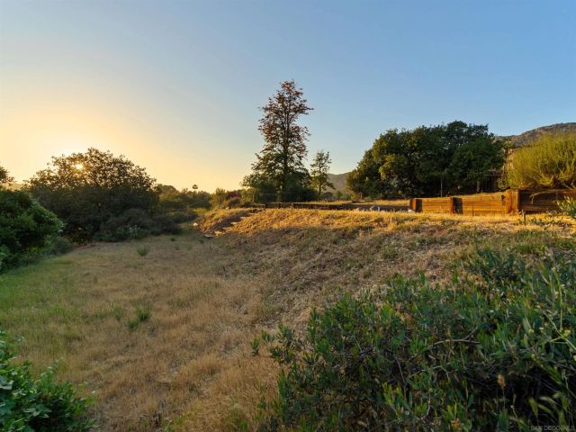 15674 Cathedral Way, Ramona, CA 92065