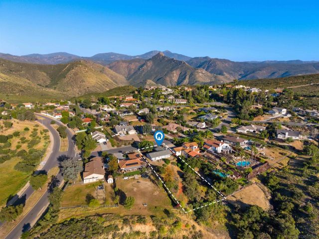 15674 Cathedral Way, Ramona, CA 92065