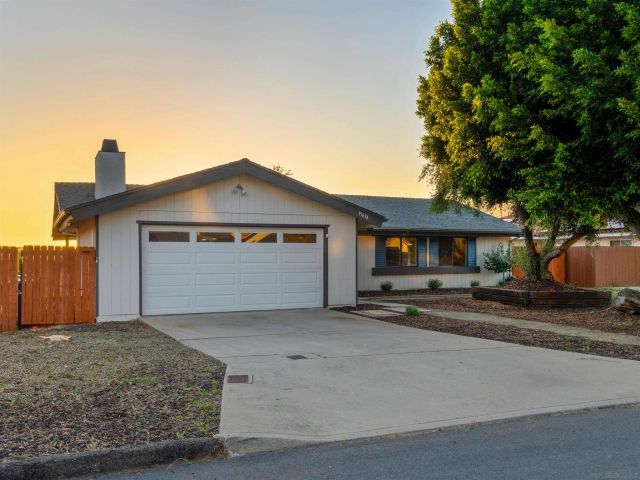 15674 Cathedral Way, Ramona, CA 92065