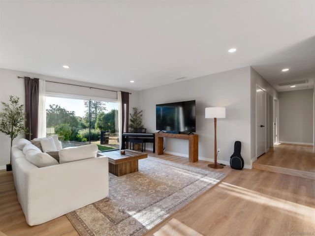 15674 Cathedral Way, Ramona, CA 92065