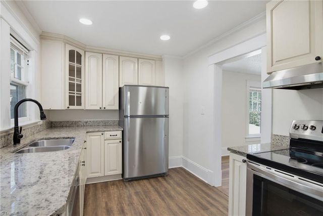 1500 Elwood Avenue, Greensboro, NC 27403