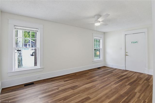 1500 Elwood Avenue, Greensboro, NC 27403