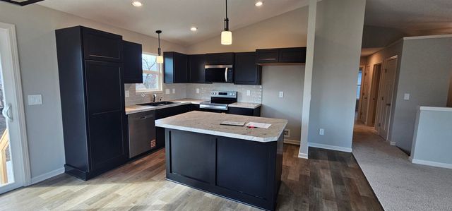 11815 E Mount Vernon Rd, Wichita, KS 67207