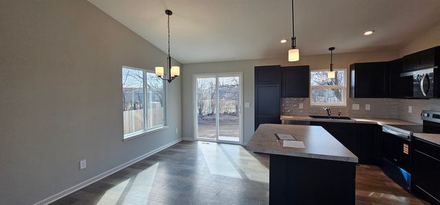 11815 E Mount Vernon Rd, Wichita, KS 67207