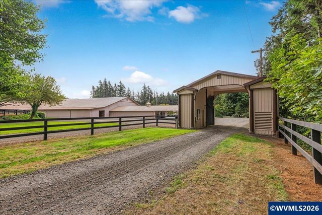 22396 S Parrot Creek Rd, Oregon City, OR 97045