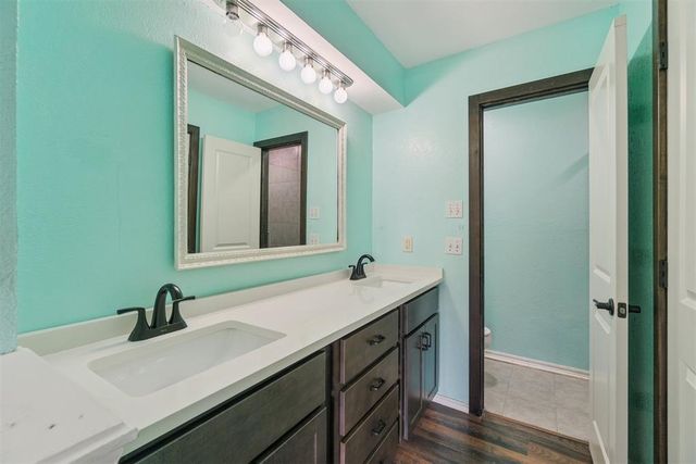 3812 NE 140th Terrace, Edmond, OK 73013