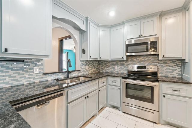 3812 NE 140th Terrace, Edmond, OK 73013