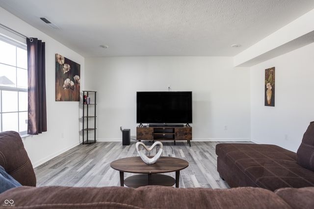 784 Jefferson Park Drive, Pittsboro, IN 46167