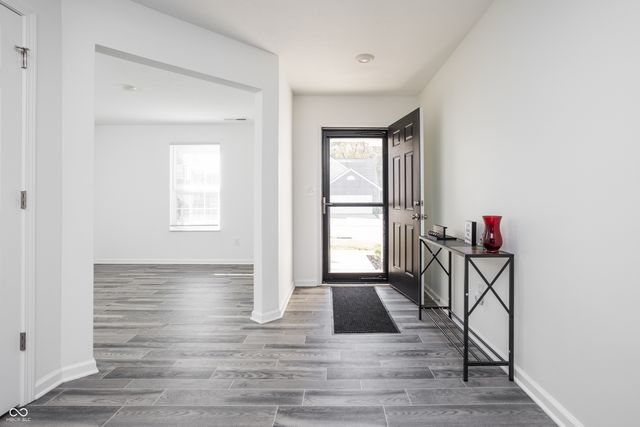 784 Jefferson Park Drive, Pittsboro, IN 46167