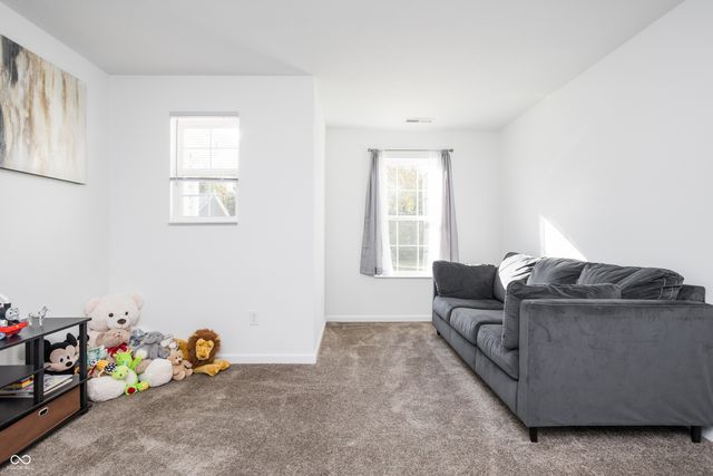 784 Jefferson Park Drive, Pittsboro, IN 46167