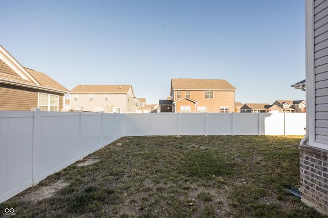 784 Jefferson Park Drive, Pittsboro, IN 46167