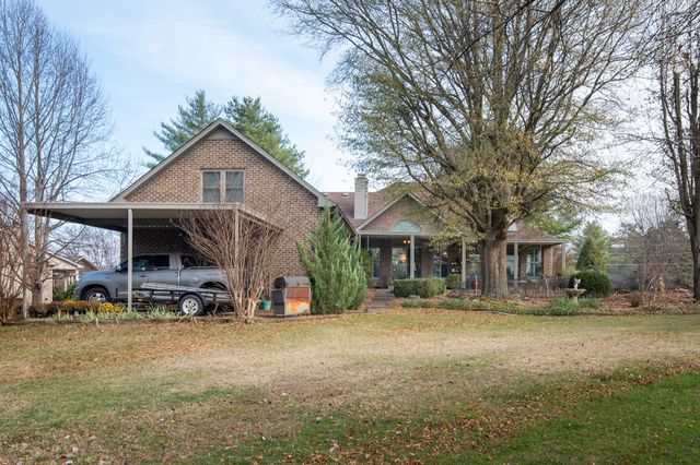 322 Creekwood Ct, Gallatin, TN 37066