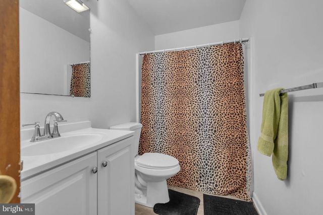 6179 E DORLON DR, Rock Hall, MD 21661