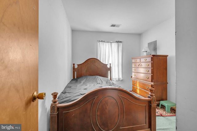 6179 E DORLON DR, Rock Hall, MD 21661