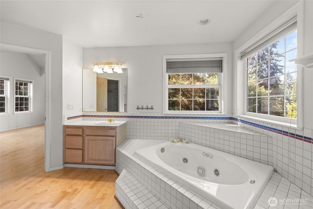 16526 128th Avenue SW, Vashon, WA 98070