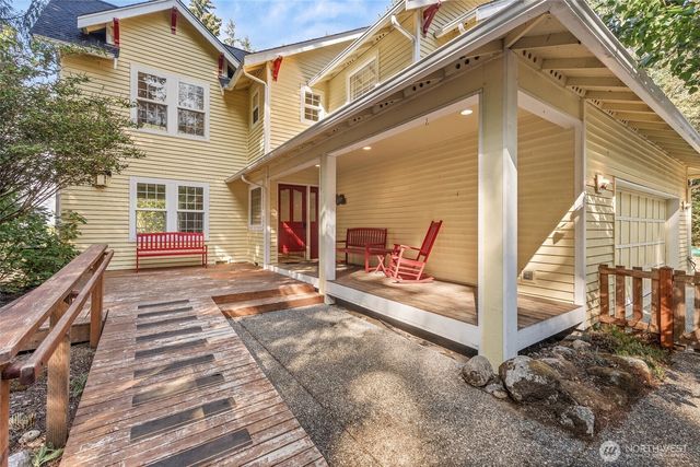 16526 128th Avenue SW, Vashon, WA 98070