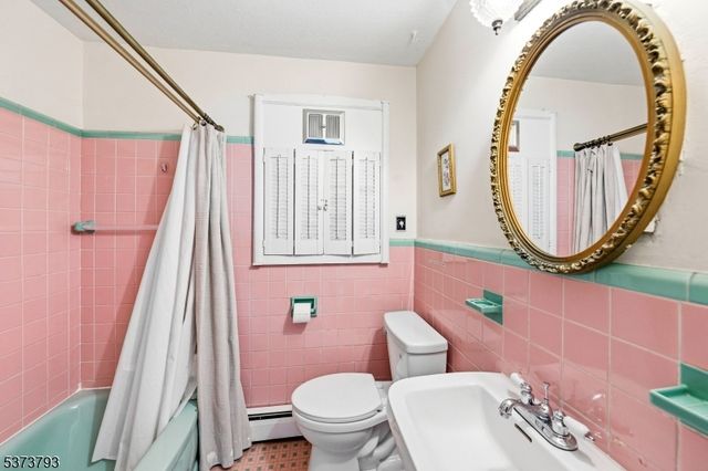 510 Albermarle St, Rahway City, NJ 07065