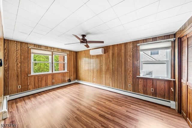 510 Albermarle St, Rahway City, NJ 07065