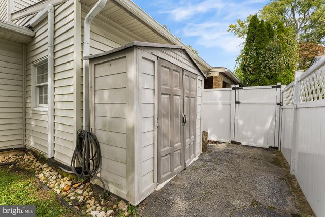 1416 KINGSLEY RD, Havertown, PA 19083