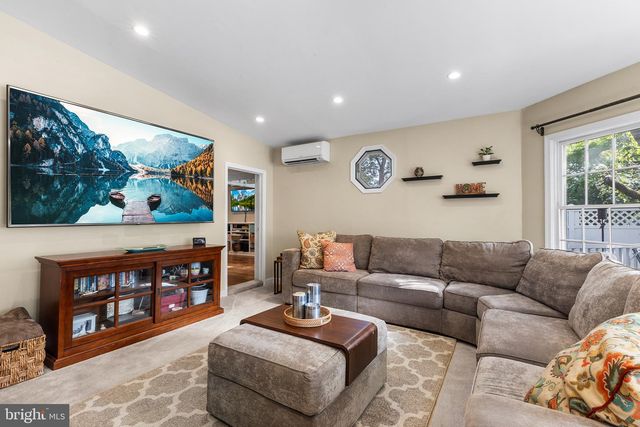 1416 KINGSLEY RD, Havertown, PA 19083