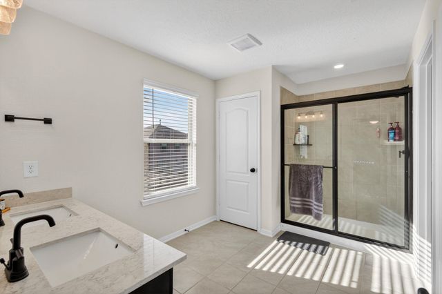 2837 Shimmer Edge Drive, Katy, TX 77493