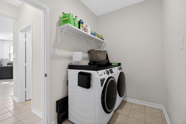 2837 Shimmer Edge Drive, Katy, TX 77493