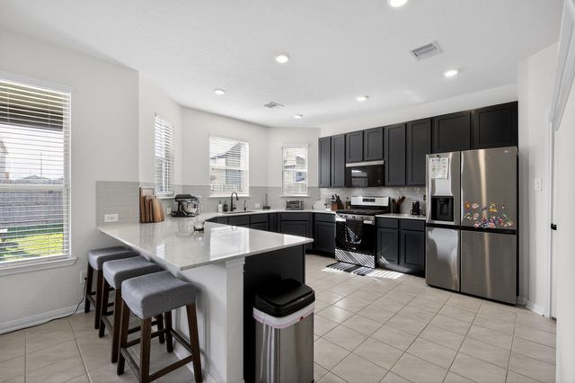 2837 Shimmer Edge Drive, Katy, TX 77493