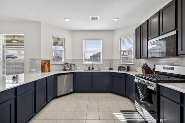 2837 Shimmer Edge Drive, Katy, TX 77493